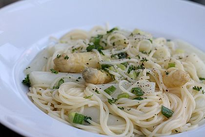 Rezeptbild zum Rezept Spaghetti mit Zitronensoße und Spargel